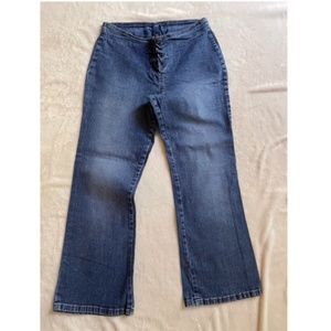 Pull up Jean stretchy capri flare bottom size 26